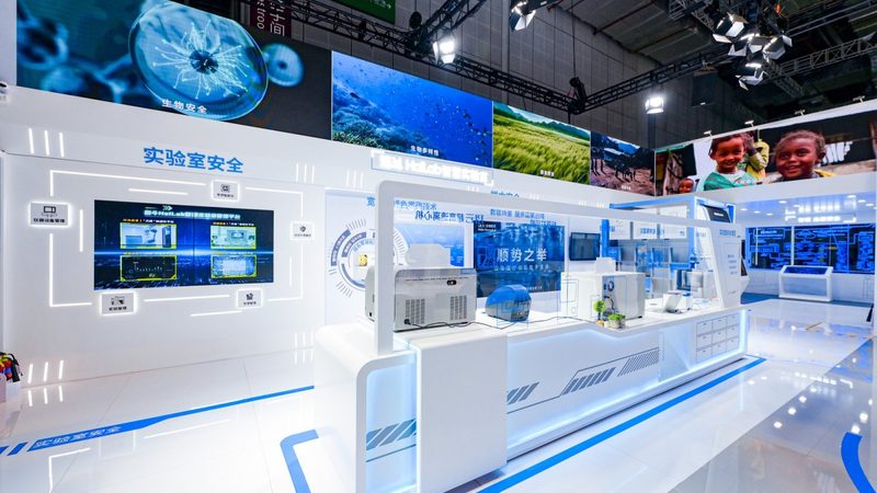 细胞培养操作：安全标准与材质选择的重要性